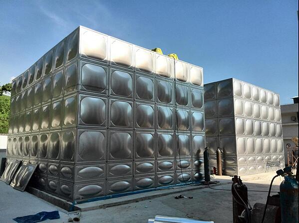 不銹鋼水箱生產(chǎn)廠(chǎng)家