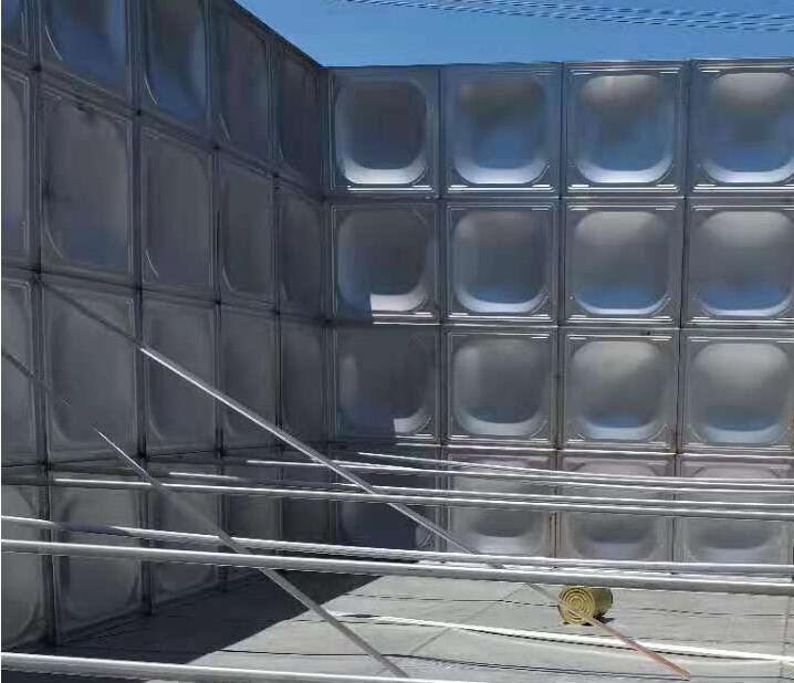 不銹鋼水箱外形為什么做成鼓包形狀？